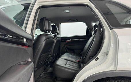 KIA Sorento II рестайлинг, 2013 год, 1 800 000 рублей, 20 фотография