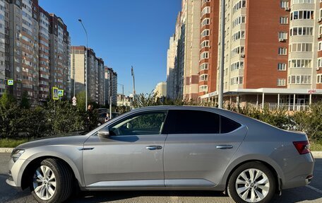 Skoda Superb III рестайлинг, 2021 год, 2 400 000 рублей, 3 фотография