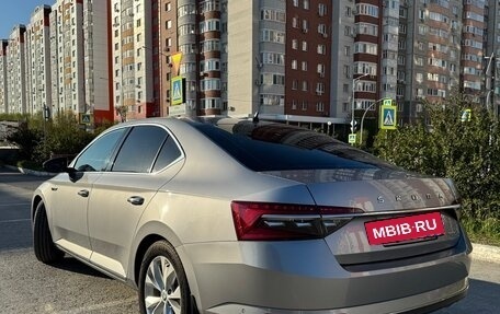 Skoda Superb III рестайлинг, 2021 год, 2 400 000 рублей, 4 фотография