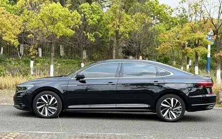 Volkswagen Passat B8 рестайлинг, 2023 год, 1 749 003 рублей, 3 фотография