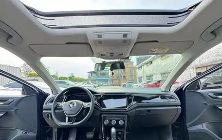 Volkswagen T-Roc I, 2022 год, 1 450 002 рублей, 11 фотография