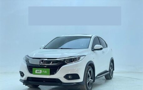 Honda Vezel, 2021 год, 1 370 000 рублей, 2 фотография