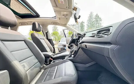 Volkswagen T-Roc I, 2022 год, 1 450 002 рублей, 14 фотография