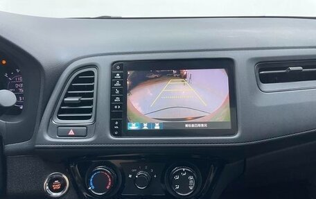 Honda Vezel, 2021 год, 1 370 000 рублей, 10 фотография