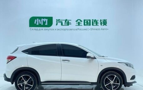 Honda Vezel, 2021 год, 1 370 000 рублей, 6 фотография