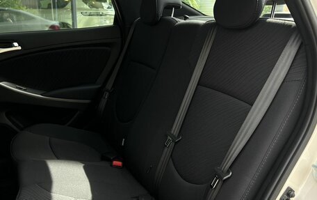 Hyundai Solaris II рестайлинг, 2015 год, 1 320 000 рублей, 30 фотография