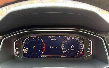 Volkswagen T-Roc I, 2022 год, 1 520 000 рублей, 10 фотография