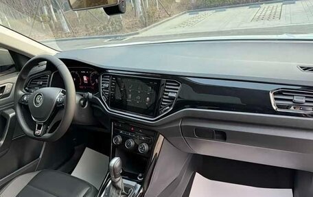 Volkswagen T-Roc I, 2022 год, 1 520 000 рублей, 19 фотография