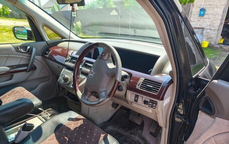 Honda Elysion I, 2004 год, 850 000 рублей, 3 фотография