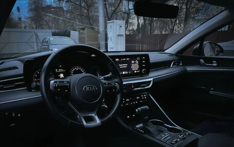 KIA K5, 2021 год, 2 300 000 рублей, 10 фотография