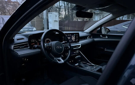 KIA K5, 2021 год, 2 300 000 рублей, 12 фотография