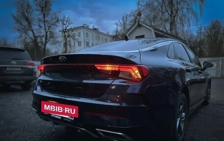 KIA K5, 2021 год, 2 300 000 рублей, 18 фотография