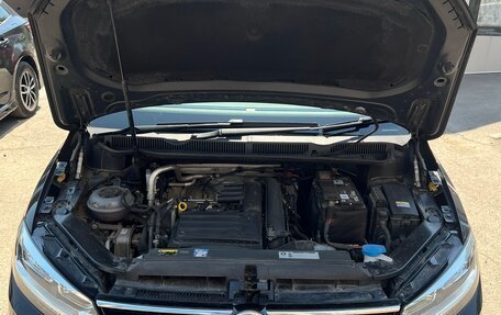 Volkswagen Touran III, 2017 год, 1 595 000 рублей, 5 фотография