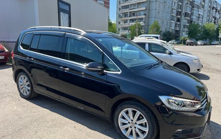 Volkswagen Touran III, 2017 год, 1 595 000 рублей, 6 фотография