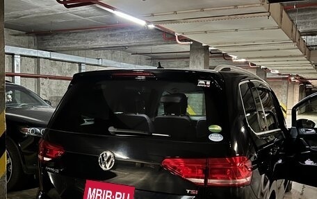 Volkswagen Touran III, 2017 год, 1 595 000 рублей, 7 фотография