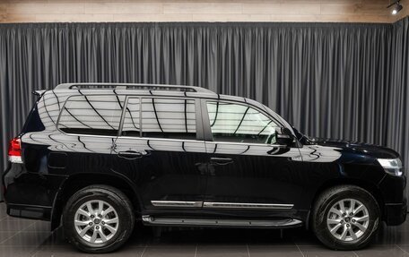 Toyota Land Cruiser 200, 2016 год, 5 549 000 рублей, 3 фотография