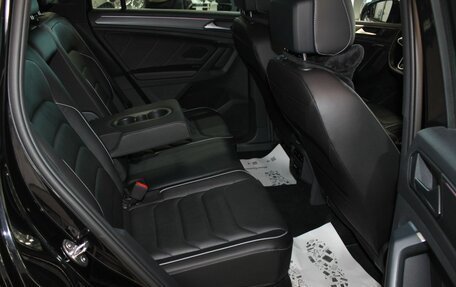 Volkswagen Tiguan II, 2021 год, 5 700 000 рублей, 18 фотография