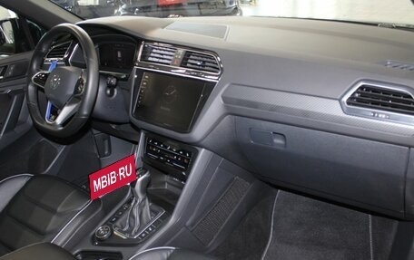 Volkswagen Tiguan II, 2021 год, 5 700 000 рублей, 19 фотография