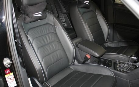 Volkswagen Tiguan II, 2021 год, 5 700 000 рублей, 17 фотография