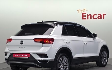 Volkswagen T-Roc I, 2021 год, 1 520 000 рублей, 2 фотография