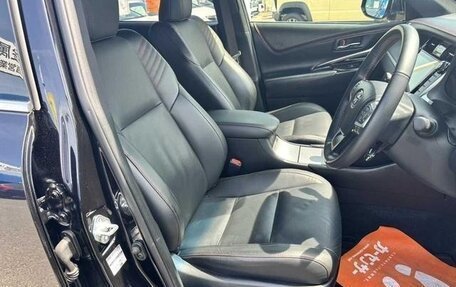 Toyota Harrier, 2017 год, 2 170 000 рублей, 17 фотография