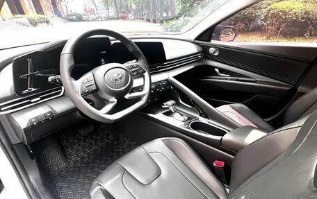 Hyundai Elantra, 2022 год, 1 230 000 рублей, 7 фотография