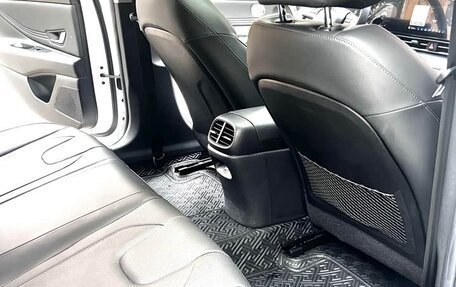 Hyundai Elantra, 2022 год, 1 230 000 рублей, 10 фотография