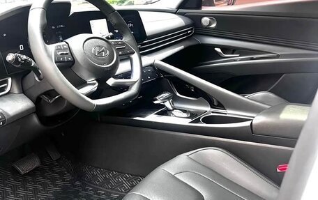 Hyundai Elantra, 2022 год, 1 230 000 рублей, 9 фотография