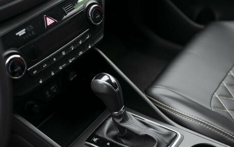 Hyundai Tucson III, 2017 год, 2 100 000 рублей, 17 фотография