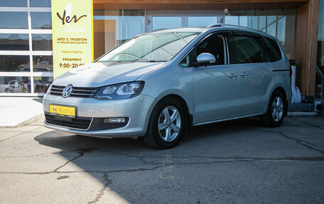Volkswagen Sharan II, 2011 год, 997 000 рублей, 2 фотография