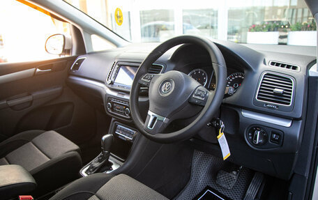 Volkswagen Sharan II, 2011 год, 997 000 рублей, 16 фотография