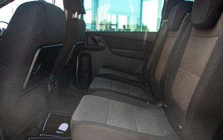 Volkswagen Sharan II, 2011 год, 997 000 рублей, 18 фотография