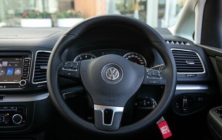 Volkswagen Sharan II, 2011 год, 997 000 рублей, 13 фотография