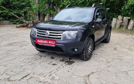Renault Duster I рестайлинг, 2014 год, 650 000 рублей, 2 фотография