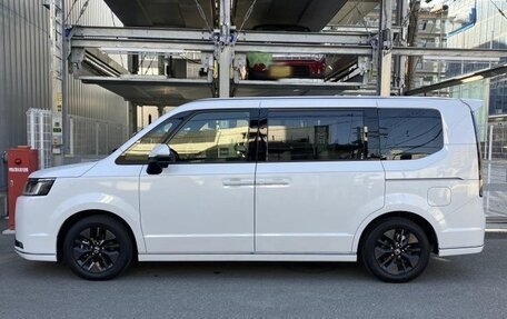 Honda Stepwgn, 2023 год, 2 186 000 рублей, 5 фотография