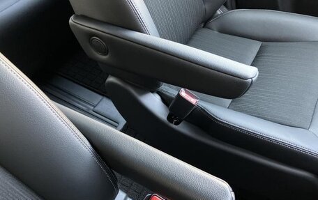 Honda Stepwgn, 2023 год, 2 186 000 рублей, 16 фотография