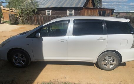 Toyota Wish II, 2004 год, 720 000 рублей, 2 фотография