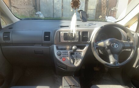 Toyota Wish II, 2004 год, 720 000 рублей, 5 фотография