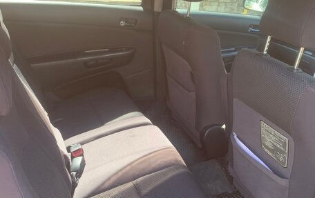 Toyota Wish II, 2004 год, 720 000 рублей, 7 фотография