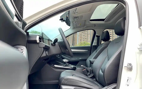 Ford Escort, 2022 год, 992 913 рублей, 13 фотография