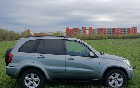 Toyota RAV4, 2003 год, 600 000 рублей, 4 фотография