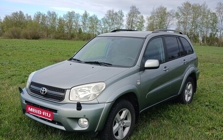 Toyota RAV4, 2003 год, 600 000 рублей, 1 фотография