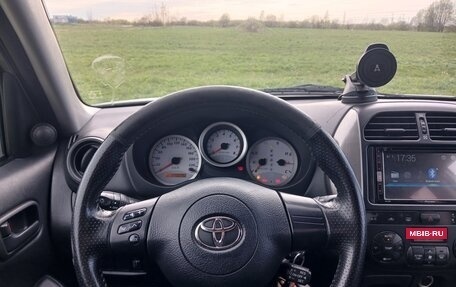 Toyota RAV4, 2003 год, 600 000 рублей, 21 фотография