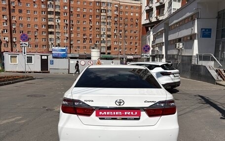 Toyota Camry, 2016 год, 1 890 000 рублей, 4 фотография