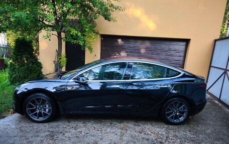 Tesla Model 3 I, 2018 год, 2 499 000 рублей, 2 фотография