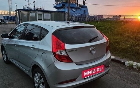 Hyundai Solaris II рестайлинг, 2014 год, 975 000 рублей, 2 фотография