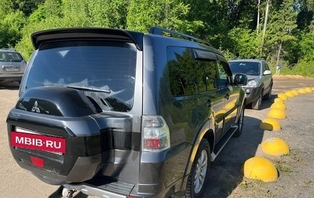 Mitsubishi Pajero IV, 2015 год, 2 150 000 рублей, 3 фотография