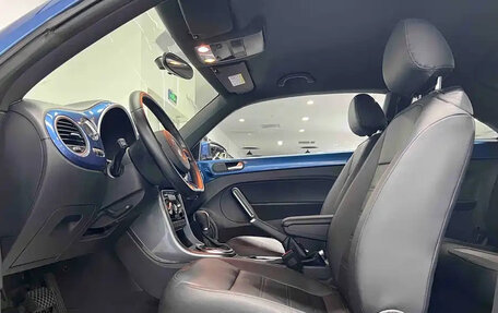 Volkswagen Beetle, 2018 год, 1 430 000 рублей, 8 фотография