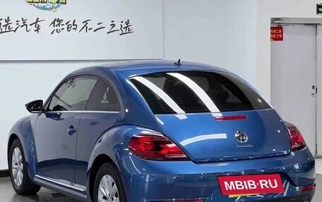 Volkswagen Beetle, 2018 год, 1 430 000 рублей, 6 фотография