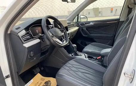 Volkswagen Tiguan II, 2022 год, 2 150 000 рублей, 7 фотография
